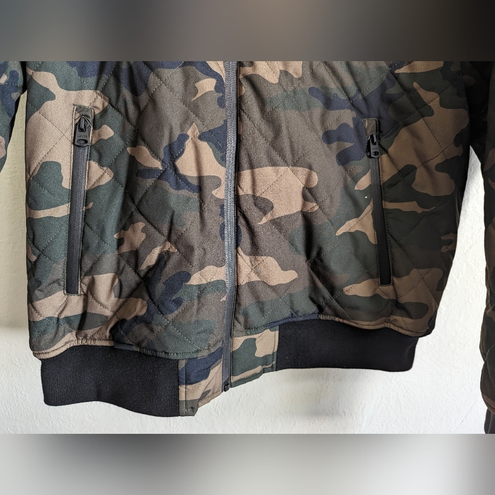 NWT Levi's Men's Camo Insulated Hooded Jacket Size L - Picture 4 of 12